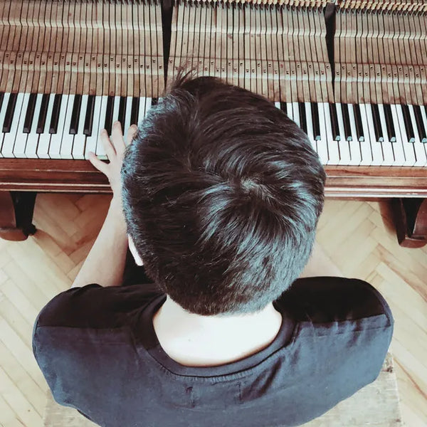 Piano Amor featured in a blog about vinyl records and discography